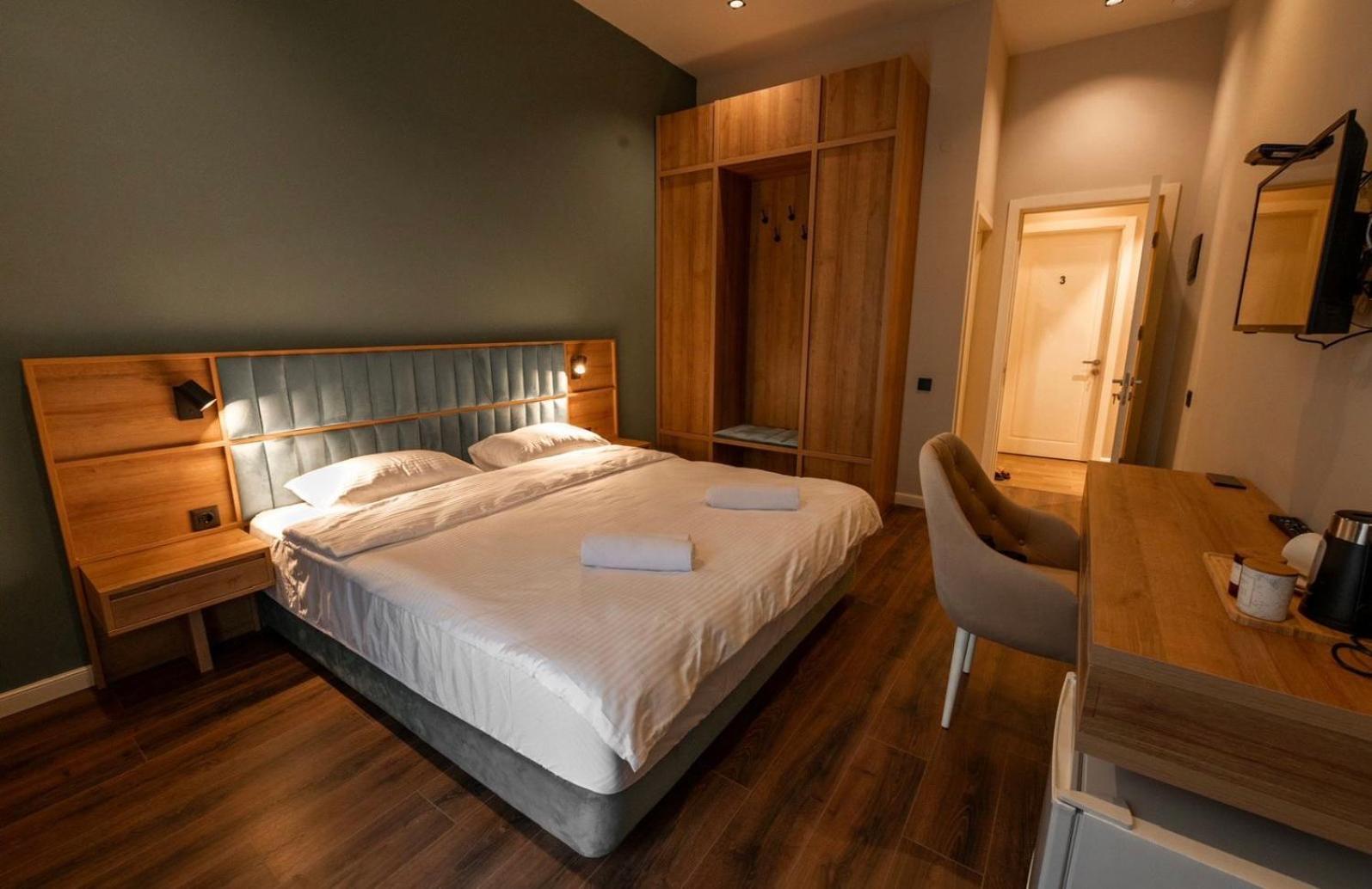 Central Hotel Kutaisi Ngoại thất bức ảnh