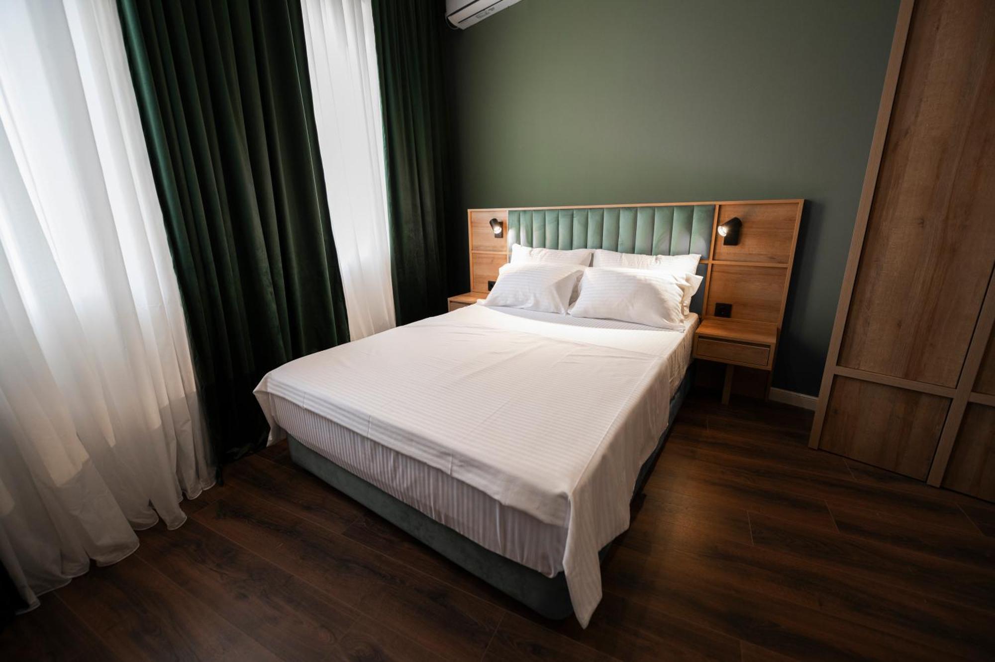 Central Hotel Kutaisi Ngoại thất bức ảnh