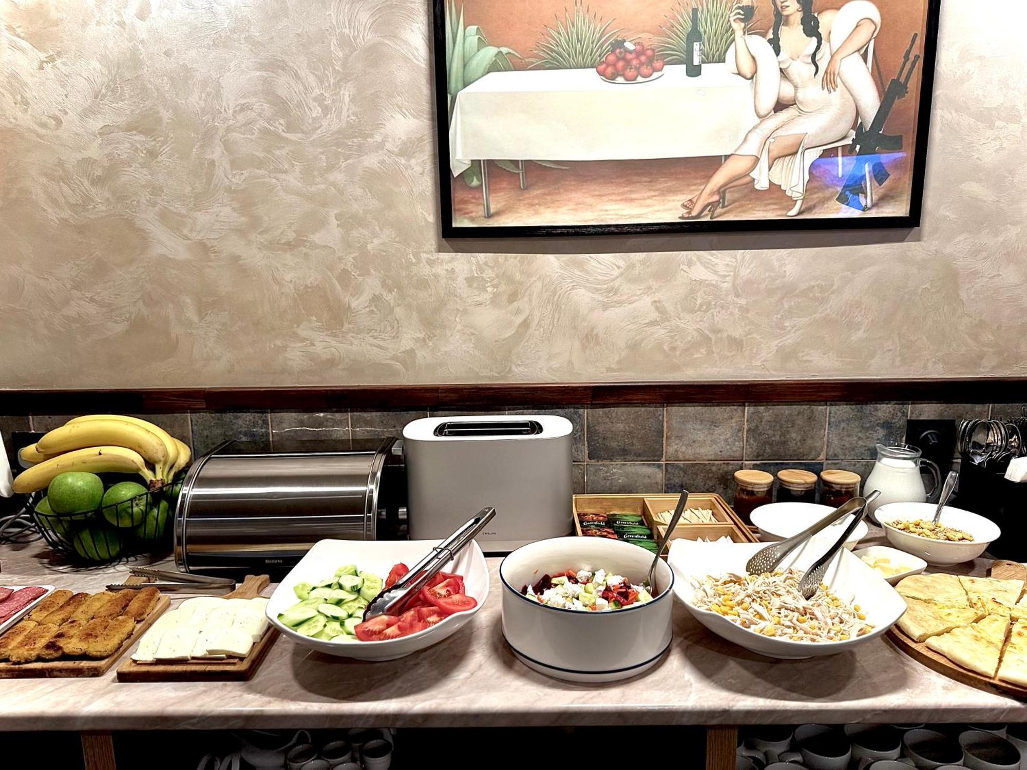 Central Hotel Kutaisi Ngoại thất bức ảnh